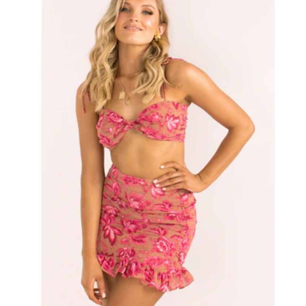 Sundae Muse Juliet crop top & mini skirt